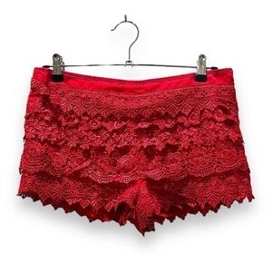 SANS SOUCI Tiered Satin Floral Lace Shorts Size M Red Short Boho HOT PANTS